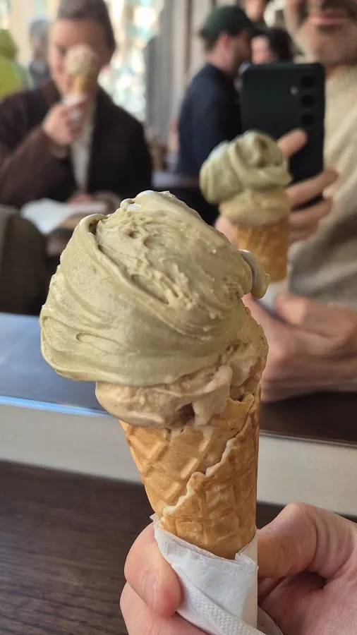 BookNoFees: Gelato – Aryam – Stockholm – Alzati, foto 3