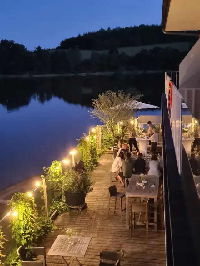 BookNoFees: Ristorante – Zum blauen See – Marsberg – Verso il lago blu, foto 2