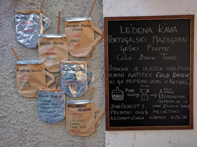 BookNoFees: Caffetteria – Kavarna Natura – Ljubljana – Caffetteria Natura, foto 2