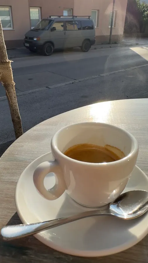 BookNoFees: Caffetteria – Kavarna Natura – Ljubljana – Caffetteria Natura, foto 3