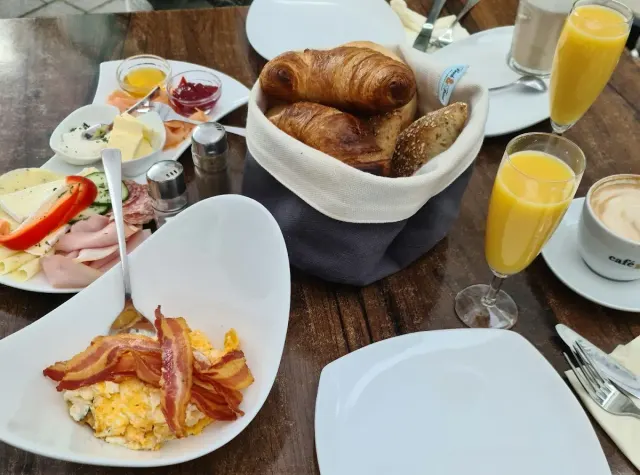 BookNoFees: Ristorante – Das kleine Kaffeehaus – Gevelsberg – La piccola caffetteria, foto 3