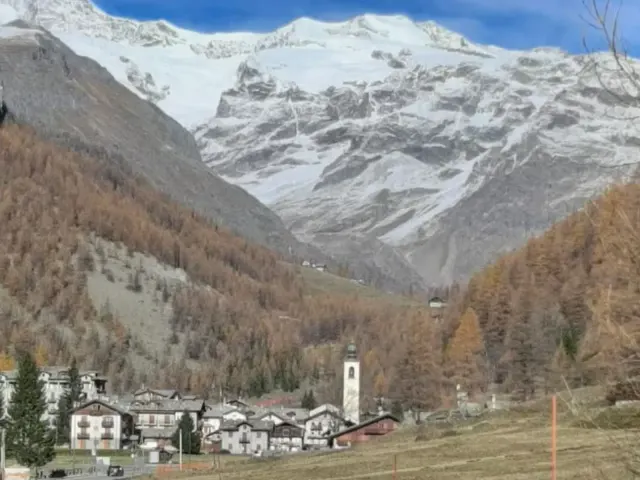 BookNoFees: Casa accogliente con camino e vista sulle montagne – Gressoney-La-Trinité