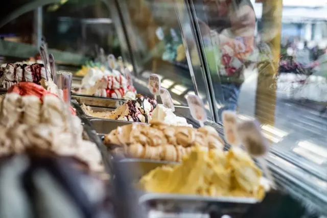 BookNoFees: Gelato – Eiscafé Venezia – Soest – Eiscafé Venezia, foto 2