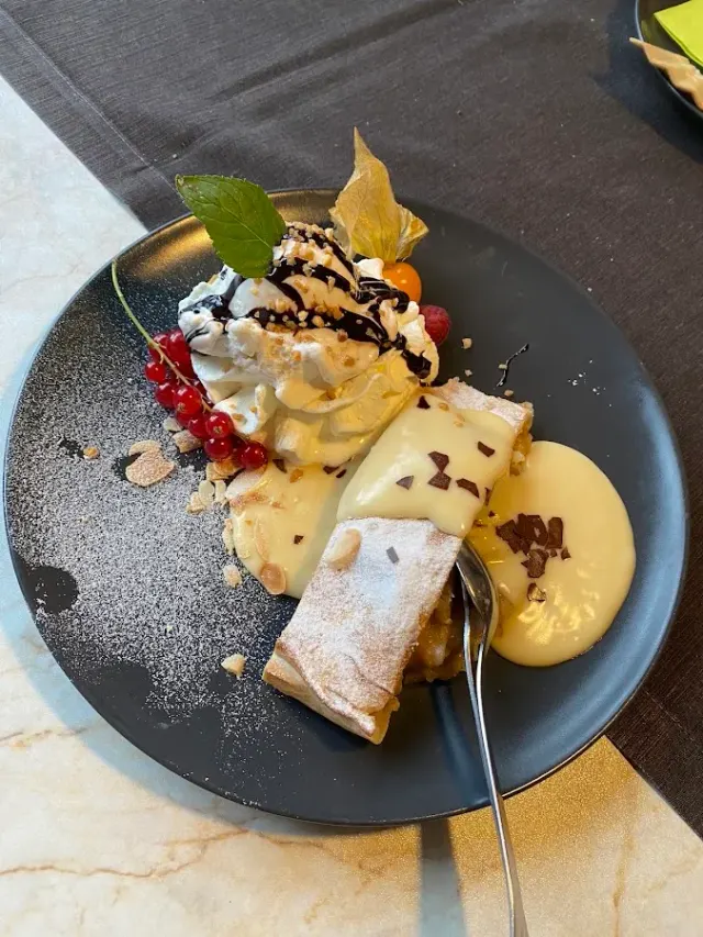 BookNoFees: Ristorante – Restaurant-Café Pöllmann – Medebach – Ristorante-Caffetteria Pöllmann, foto 2