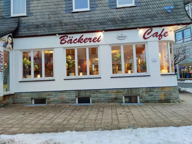BookNoFees: Cafe Krämer, Winterberg