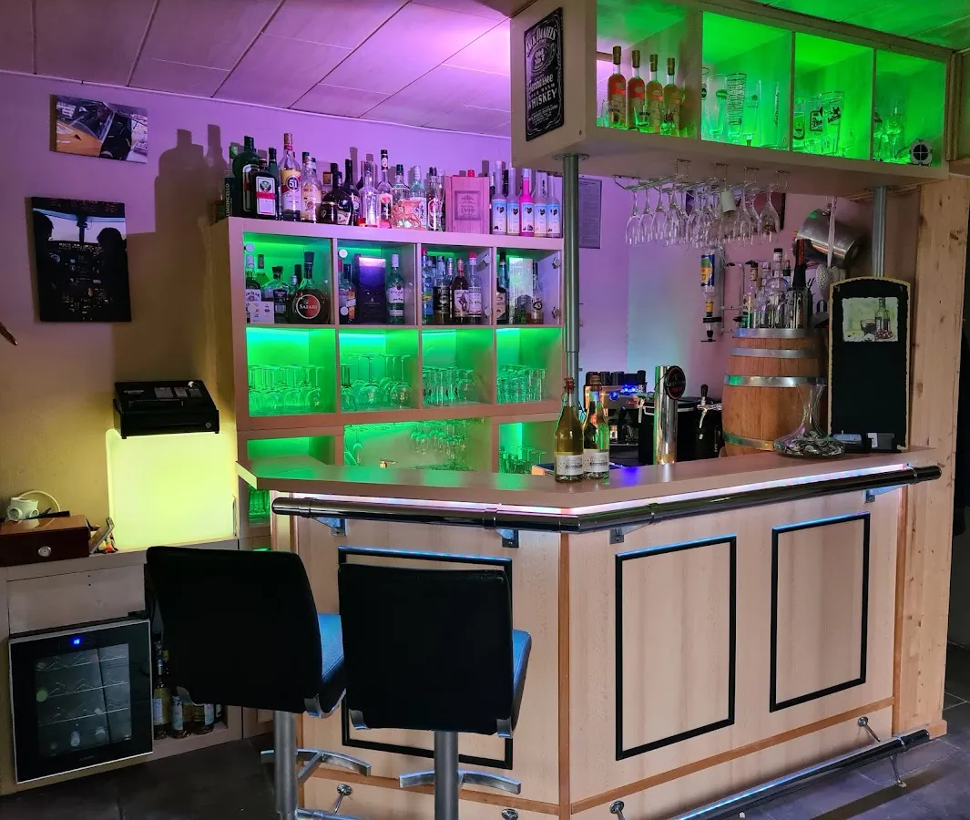 BookNoFees: Ristorante – Brauns Esszimmer – Nachrodt-Wiblingwerde – La sala da pranzo dei Braun, foto 1