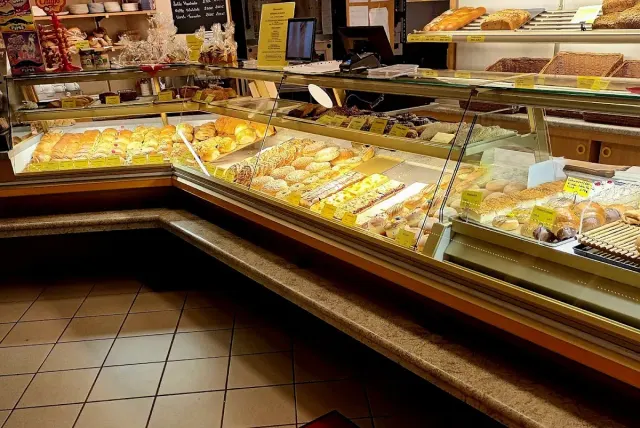 BookNoFees: Neuhaus Bäckerei Konditorei Stehcafé, Welver