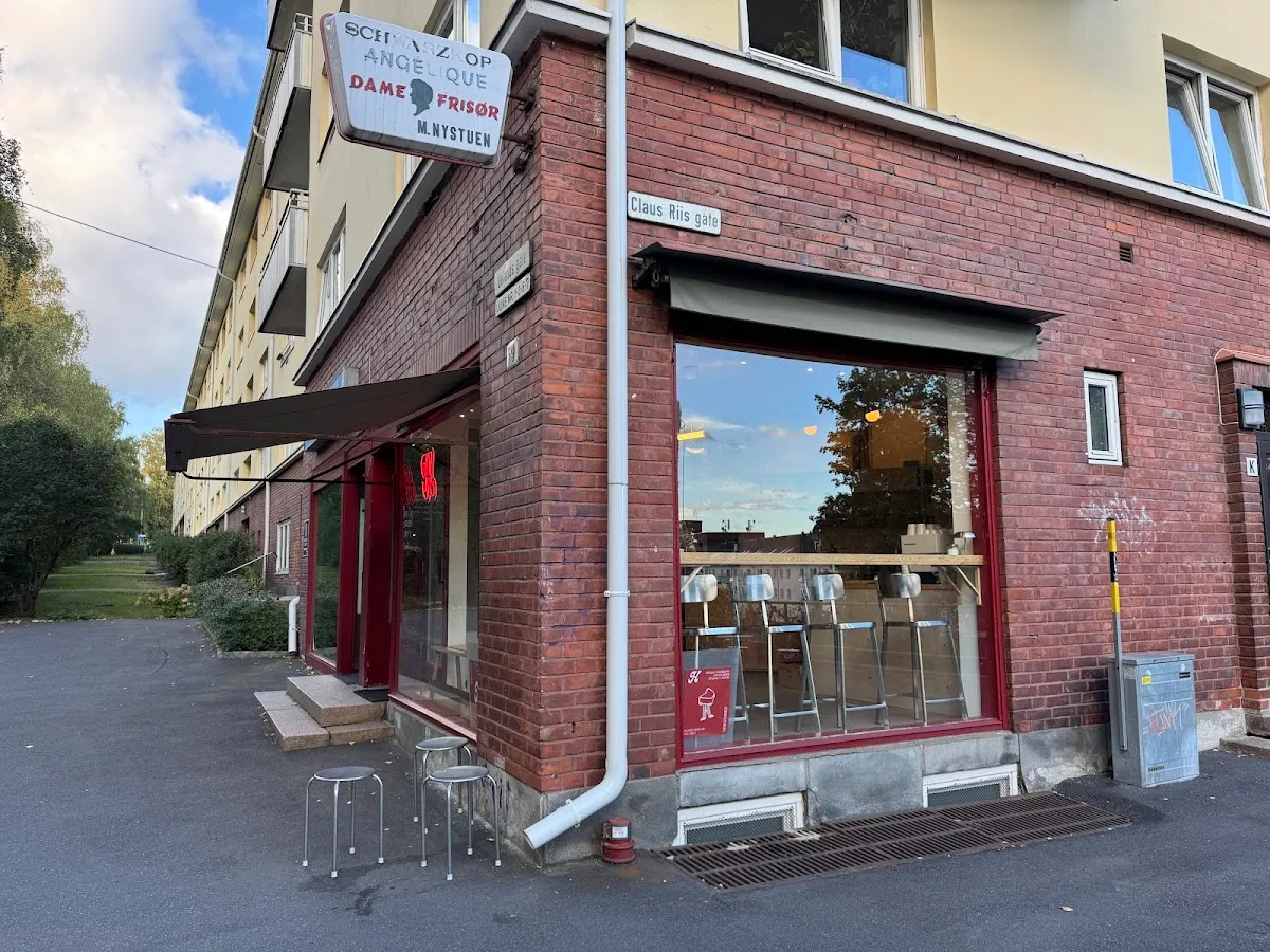 BookNoFees: Caffetteria – Hernández – Oslo – Hernández, foto 1