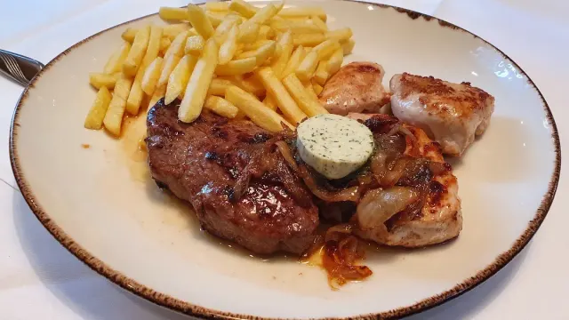 BookNoFees: Ristorante – Haus Mayweg – Altena – Casa Mayweg, foto 2