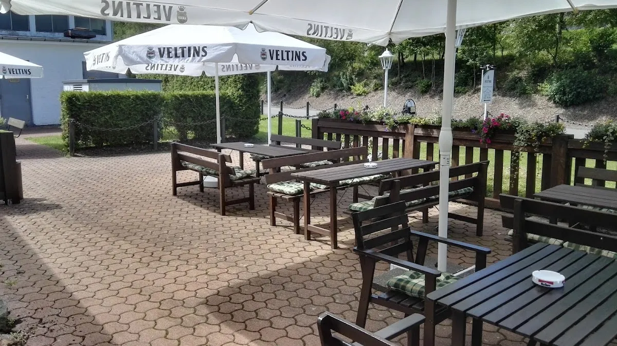 BookNoFees: Ristorante – Gasthaus Zur Lore – Bestwig – Locanda "Zur Lore", foto 1